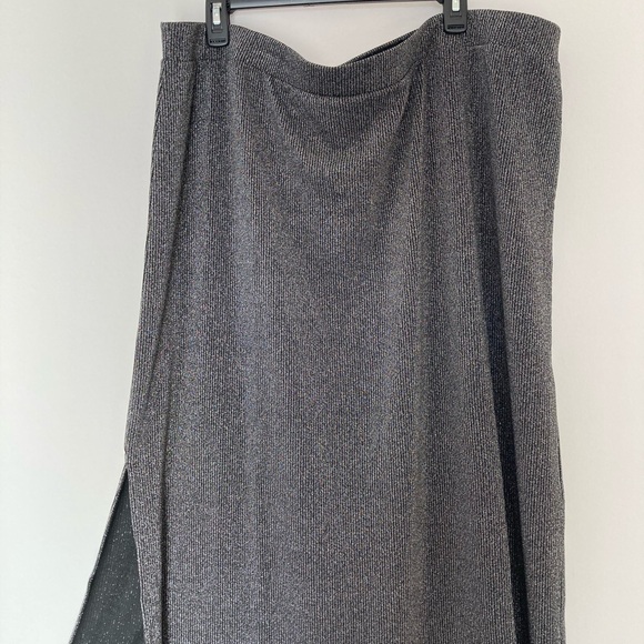 Old Navy High-Waisted Rib-Knit Shine Maxi Skirt Size 3X NWT - Picture 6 of 9